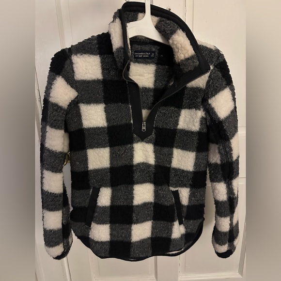 Abercrombie the essential a&f sherpa fleece black and white check XS - Picture 2 of 2